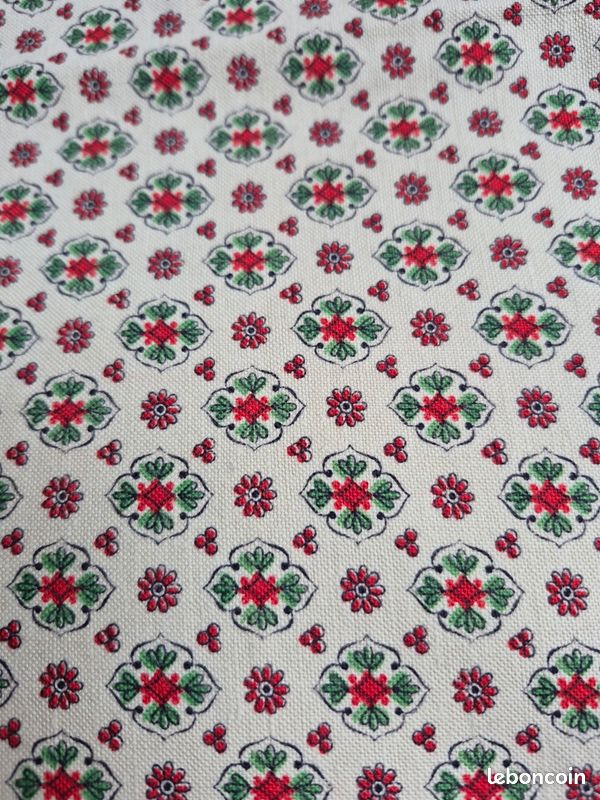 Lot De 3 Coupons Tissu Provençal - Motifs Colorés Pour Couture Enfant, En Parfait état