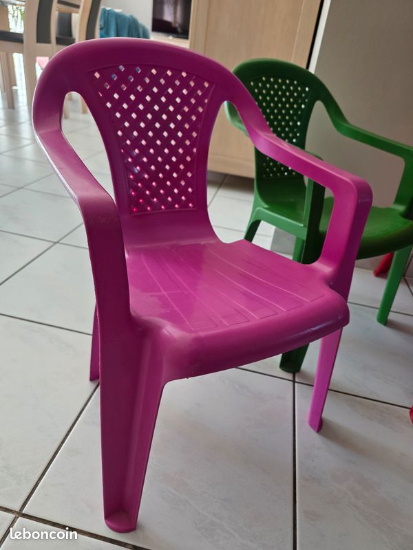 Table et chaises enfants (image 3)