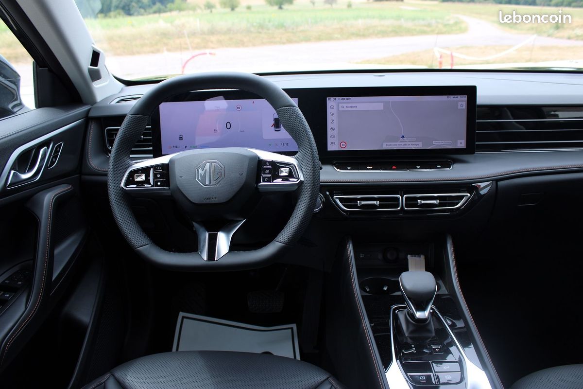 Mg HS LUXURY 224 CV HYBRID+ GPS 3D CAMÉRA 360° JA 19 USB I-COKPIT FULL LED BOITE AUTO (image 11)