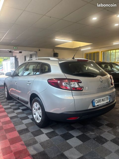 Renault Megane 1.5 dCi 110 FAP Expression (image 3)