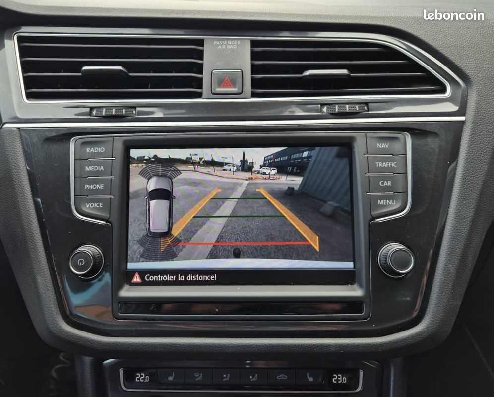 VOLKSWAGEN TIGUAN 2.0 TDI 150 CARAT - R-Line int/ext - Attelage électrique (image 10)