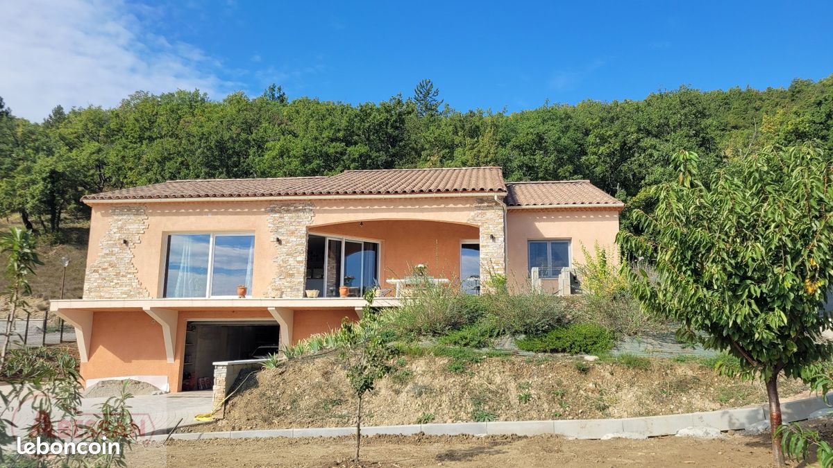 Maison 6 pièces 156 m² · à Lazer · 156 m² · 448 000 €
