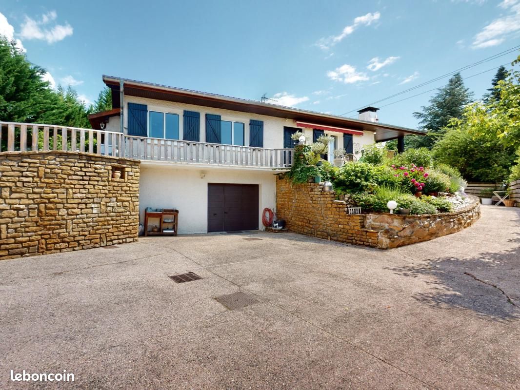 Maison 8 pièces 230 m² · à Lagnieu · 230 m² · 449 000 €