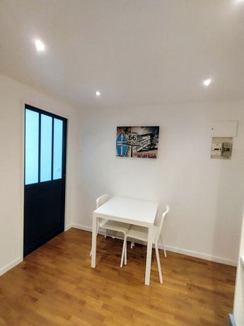 Appartement a louer paris-10e-arrondissement - 3 pièce(s) - 37 m2 - Surfyn
