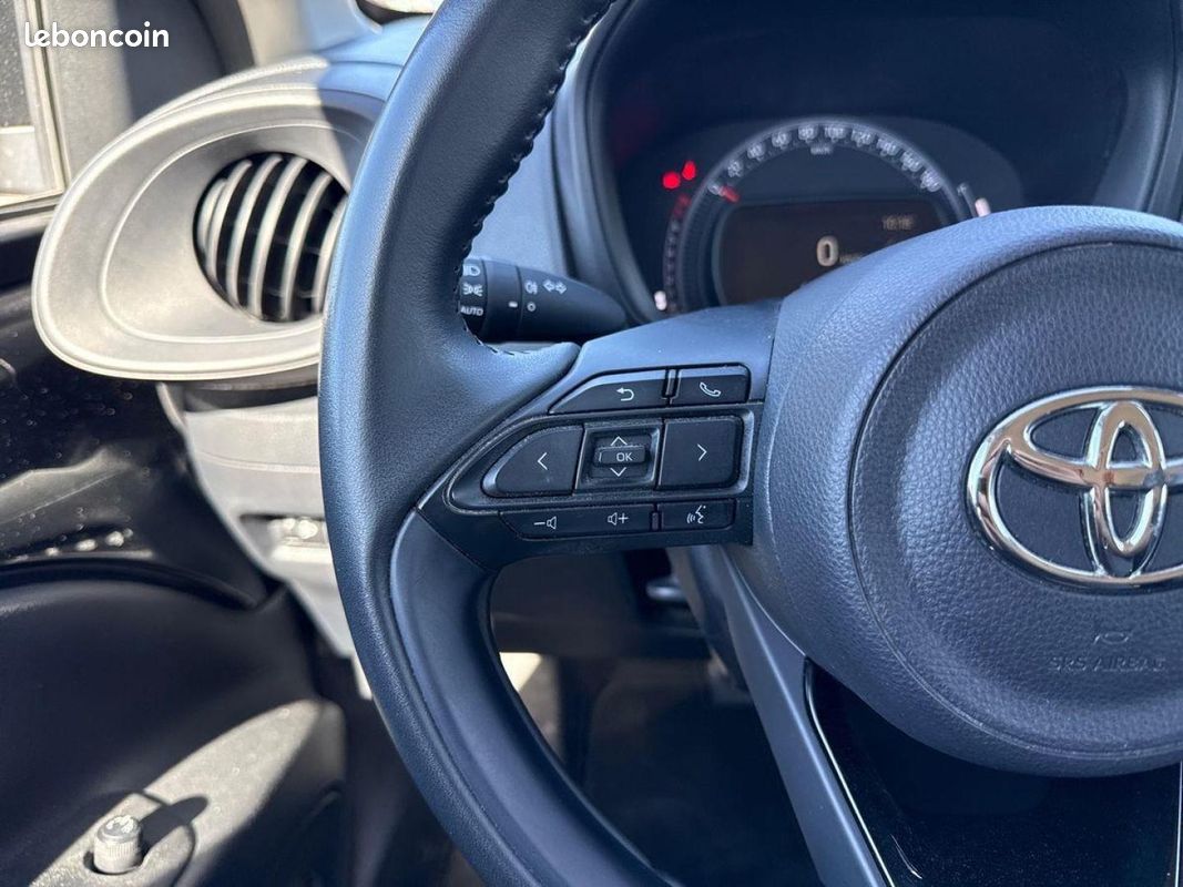 Toyota Aygo X 1.0 VVT-i 72ch Dynamic S-CVT MY23 (image 19)