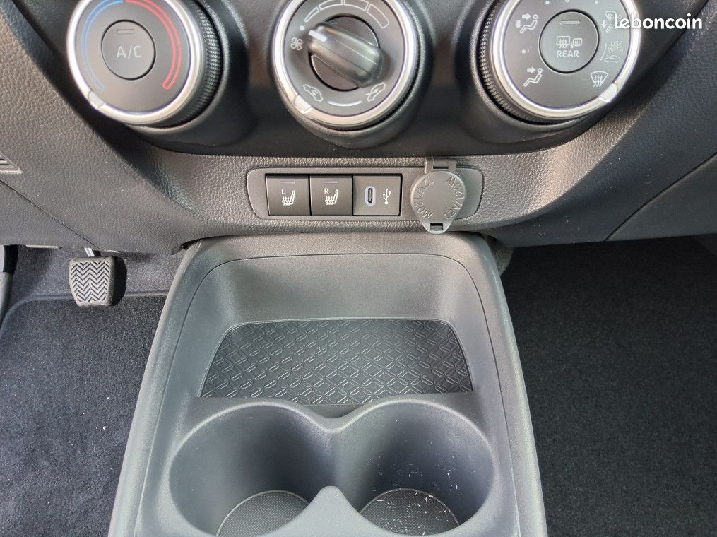 Toyota aygo x 1.0 VVT-i 72 Dynamic (image 20)