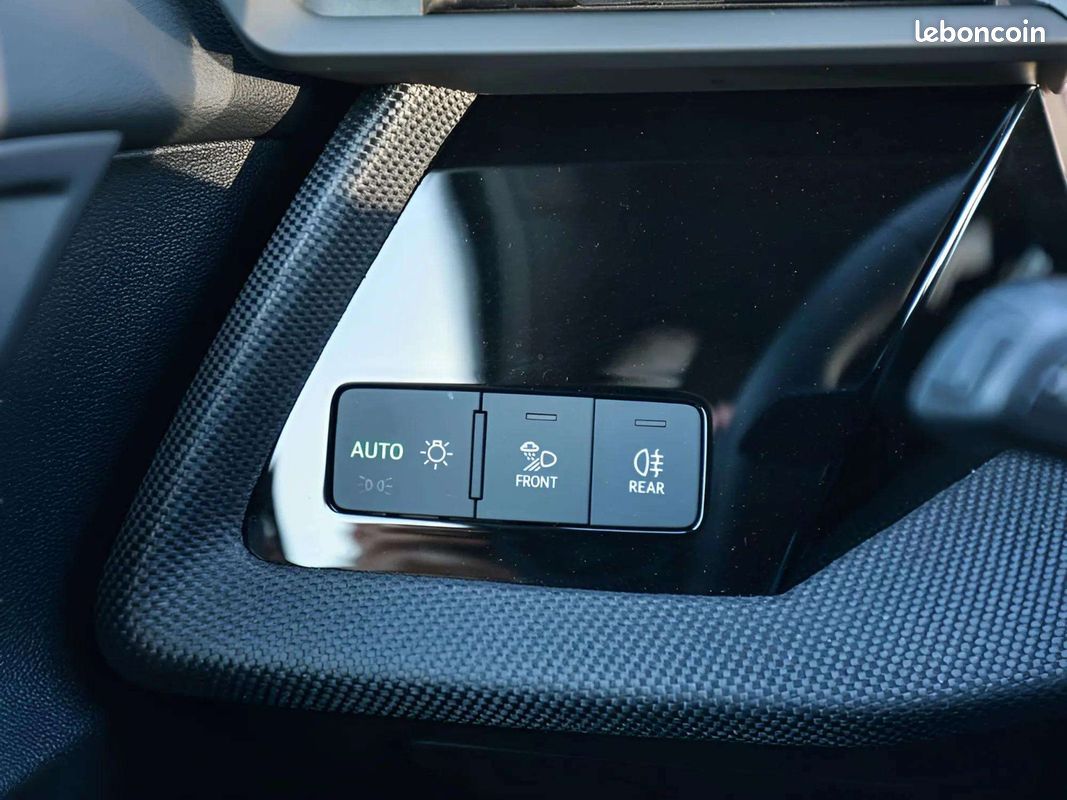 Audi A3 Sportback S line 45 TFSI e S-Tronic 272 ch * ACC * LED * GPS * Caméra de Recul * Sonos * Sièges Chauffants * 18 Pouces (image 23)