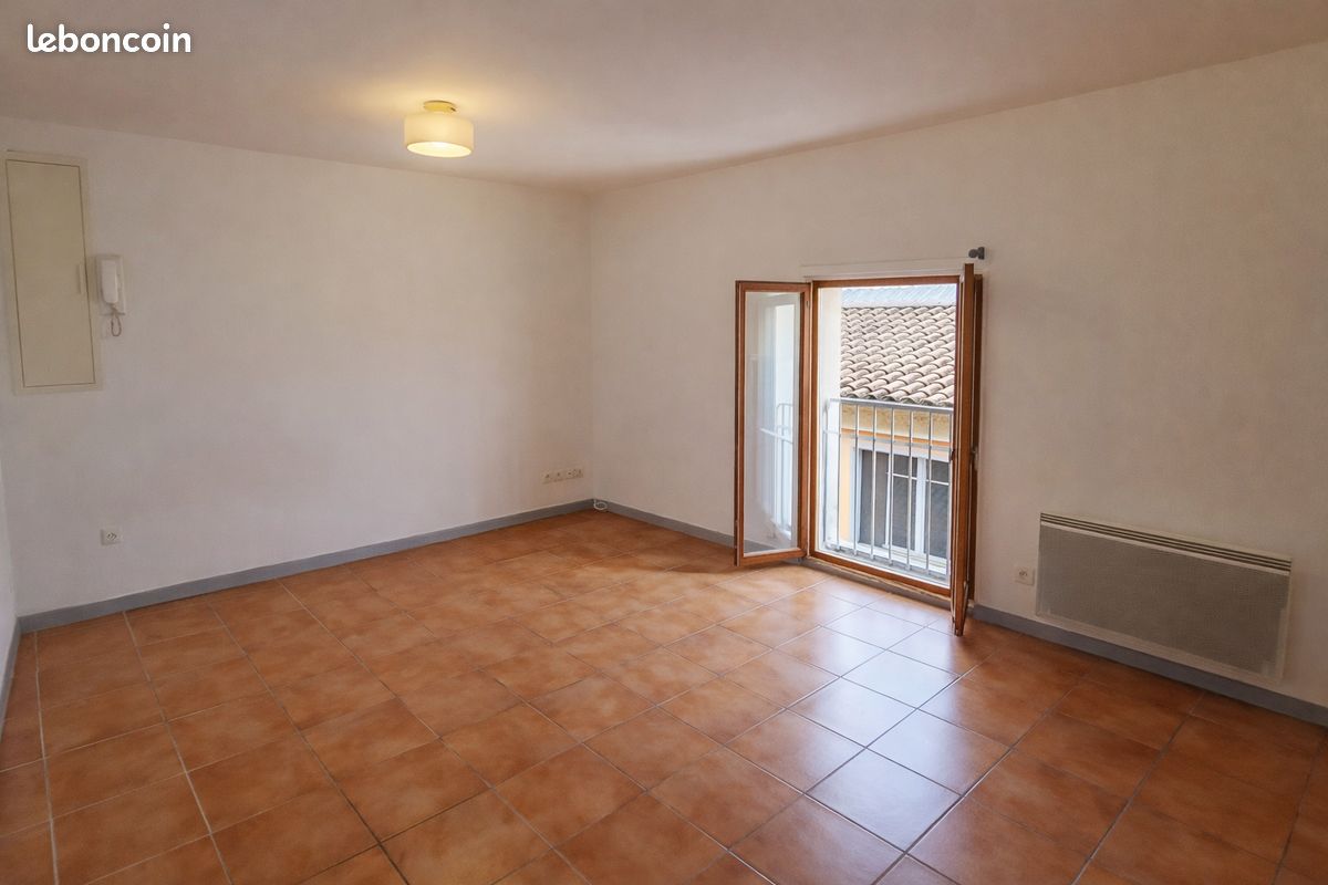 Appartement 1 pièce 30 m² · à Bédarieux · 30 m² · 320 €