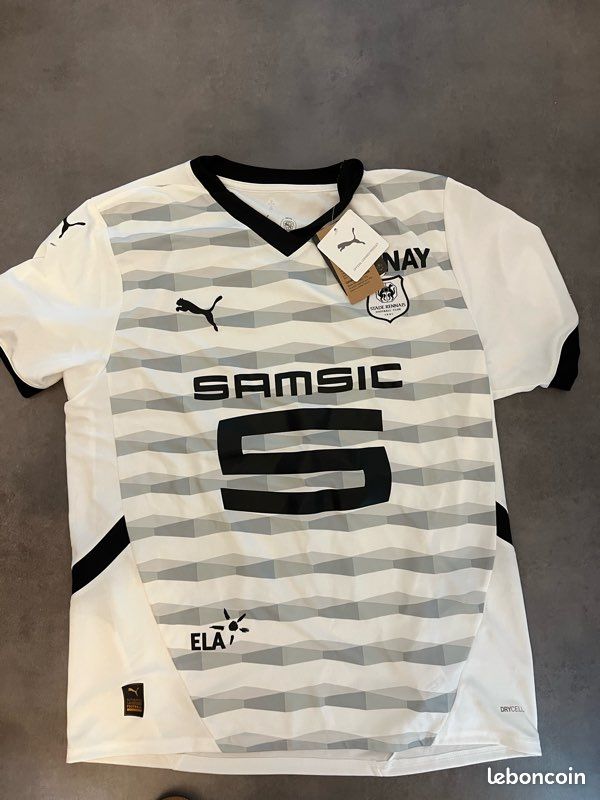 Maillot Extérieur Nouveau Maillot Stade Rennais 2021 2022 Maillot