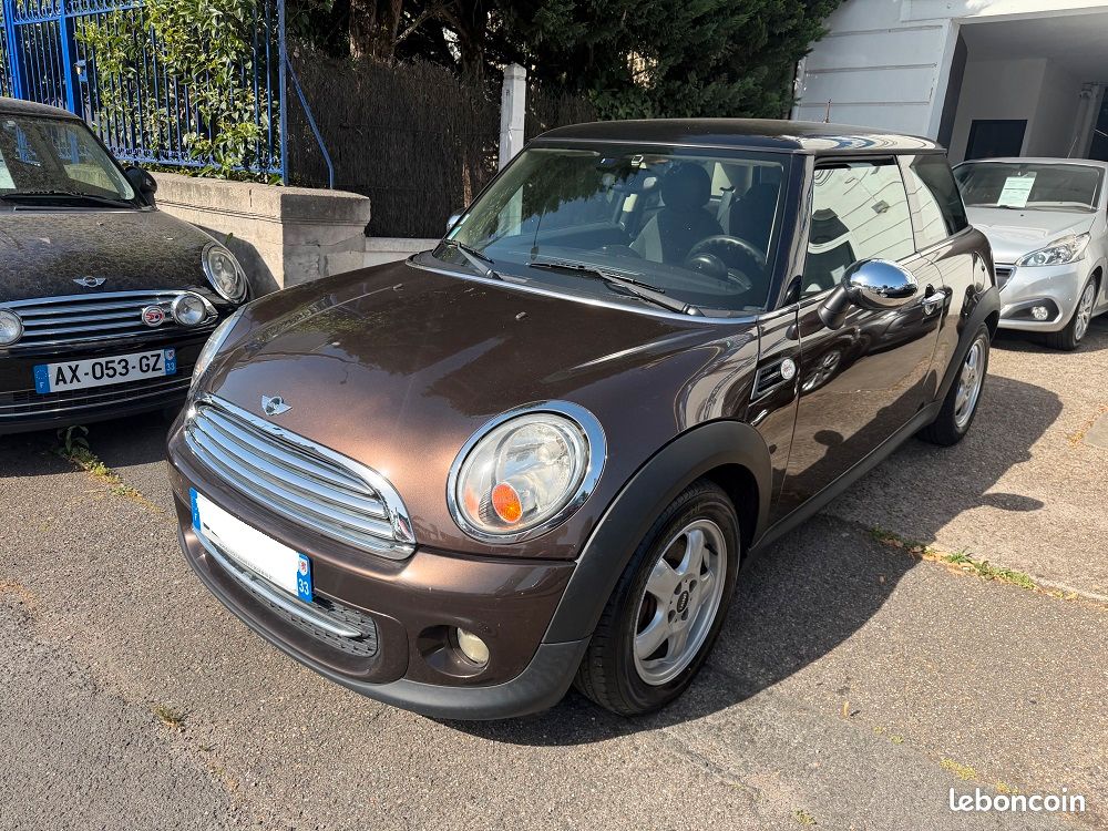 Mini Cooper 1.6 D 110 CV (image 1)