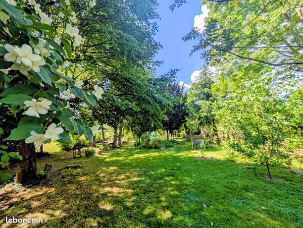 Propriété 11 pièces 275 m²