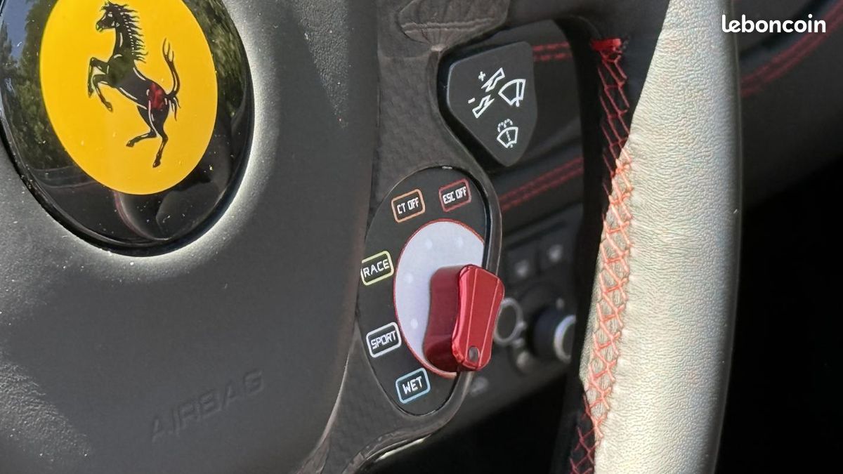 Ferrari 488 Spider V8 3.9 T 670ch (image 17)