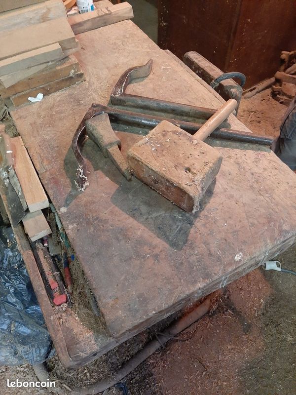 Établi de menuiserie + outils de menuisier (image 2)