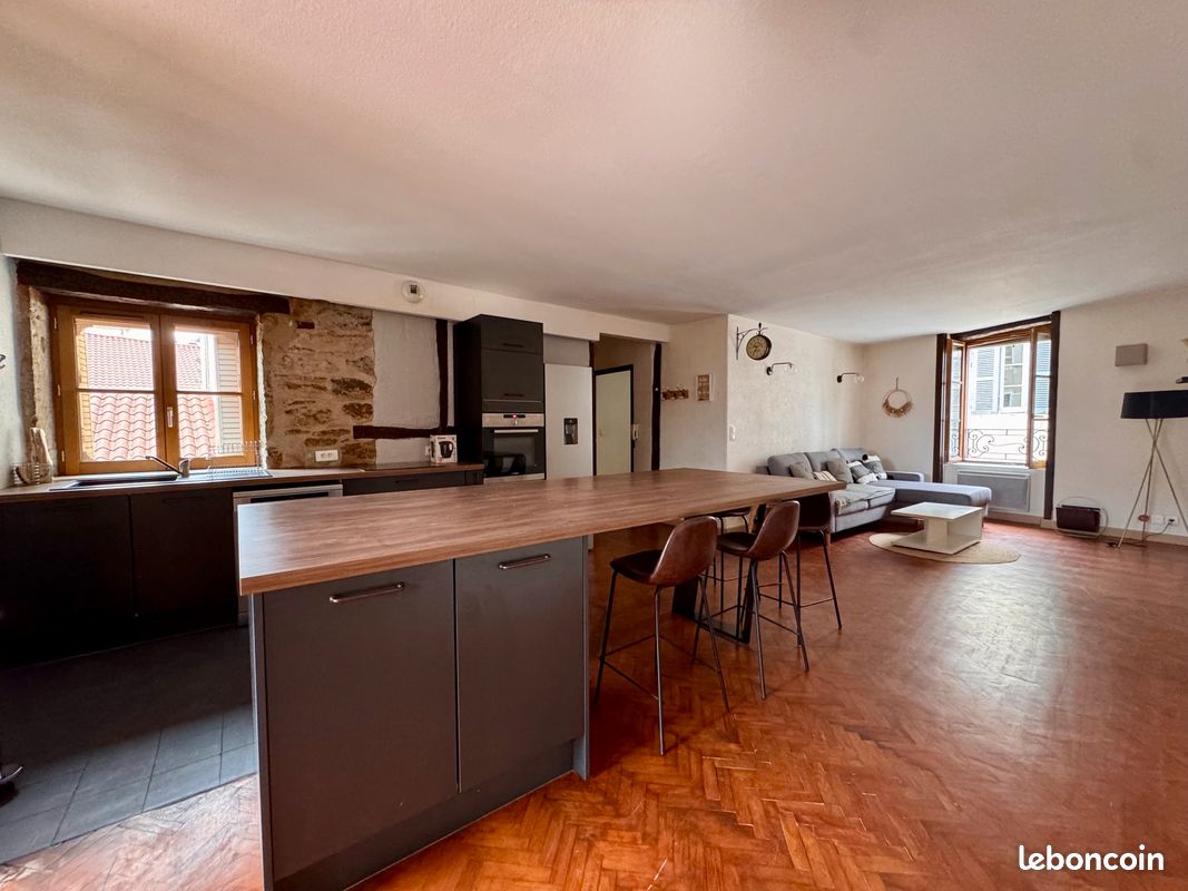 Appartement 2 pièces 55 m² · à Bourg-en-Bresse · 54,8 m² · 690 €