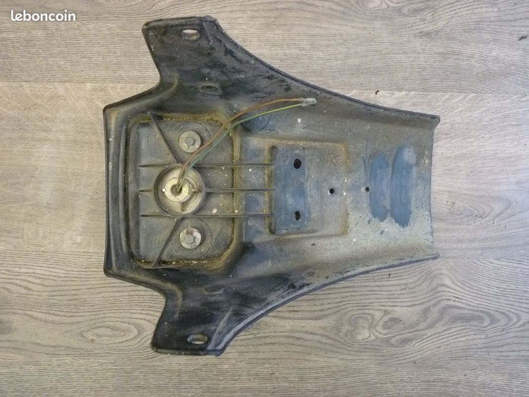 Bavette ou garde boue Honda CB 250 RS (image 3)