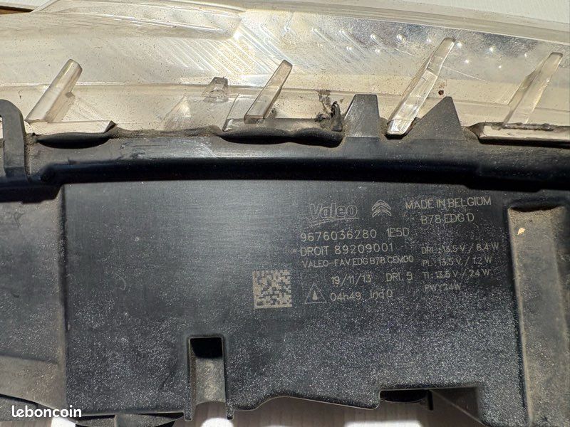 Feux diurne droite c4 Picasso 2 et grand c4 Picasso OEM 96760362280 (image 2)
