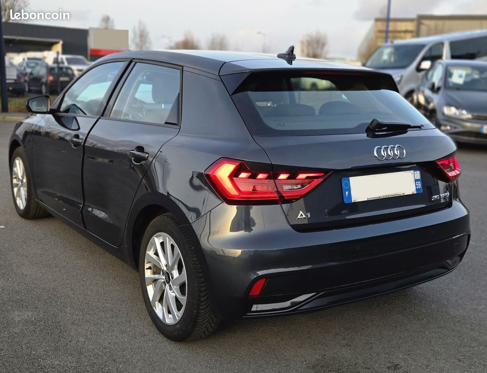 Audi A1 Sportback 25 TFSi 95 Business Line (image 2)