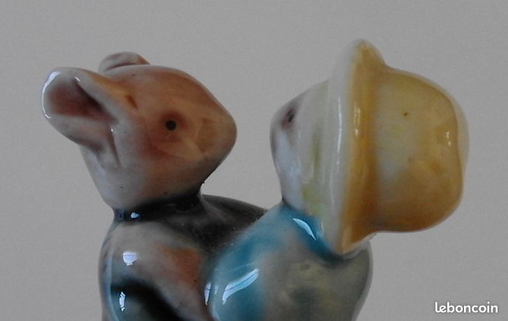 Figurine Vintage Souris Dans Un Chou - Céramique Grise Et Verte - Déco Rétro