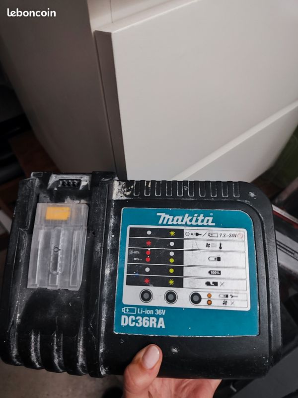 Chargeur batterie makita 36 v (image 1)