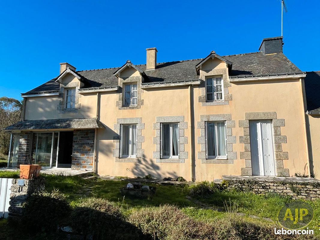 Maison 7 pièces 130 m² · à Saint-Jean-la-Poterie · 130 m² · 174 900 €