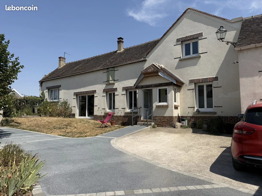 Maison 7 pièces 163 m² · à Villeblevin · 163 m² · 242 000 €