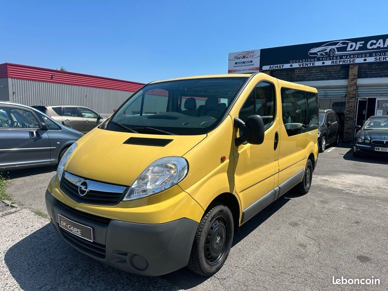 Opel vivaro 9 places moteur à chaîne garantie 6 mois (image 1)