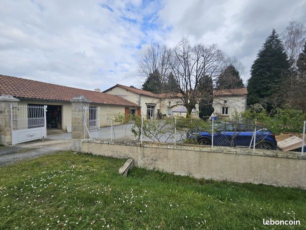 Maison 8 pièces 247 m²