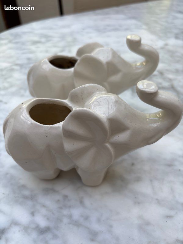 Vend petits éléphants (image 2)