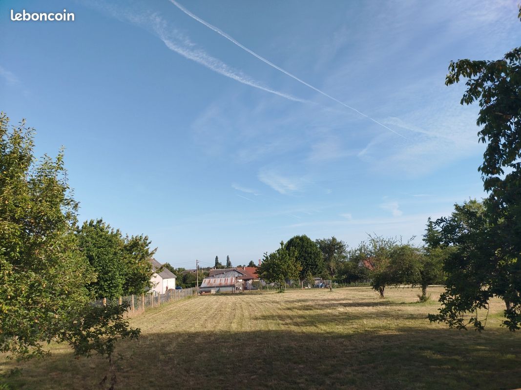 Terrain 1023 m² · à Sambin · 38 759 €