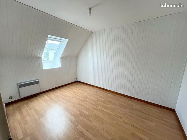 https://img.leboncoin.fr/api/v1/lbcpb1/images/59/12/6d/59126d7e1d9378c5c0d729fa6b4298f9351c48df.jpg?rule=ad-image