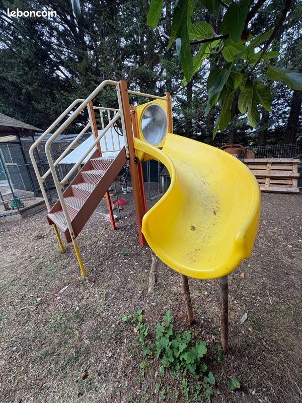 Toboggan (aire de jeux) (image 1)