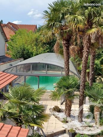 Maison 12 pièces 340 m²