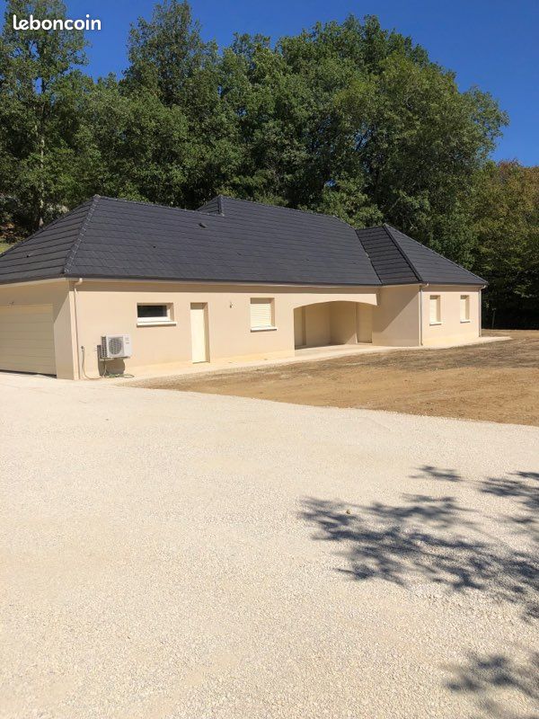 Maison 5 pièces 121 m² · à Saint-Cernin-de-Larche · 121 m² · 390 000 €