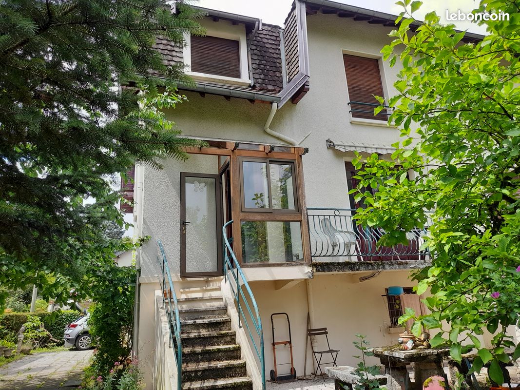 Maison 4 pièces 110 m² · à Lons-le-Saunier · 110 m² · 170 000 €