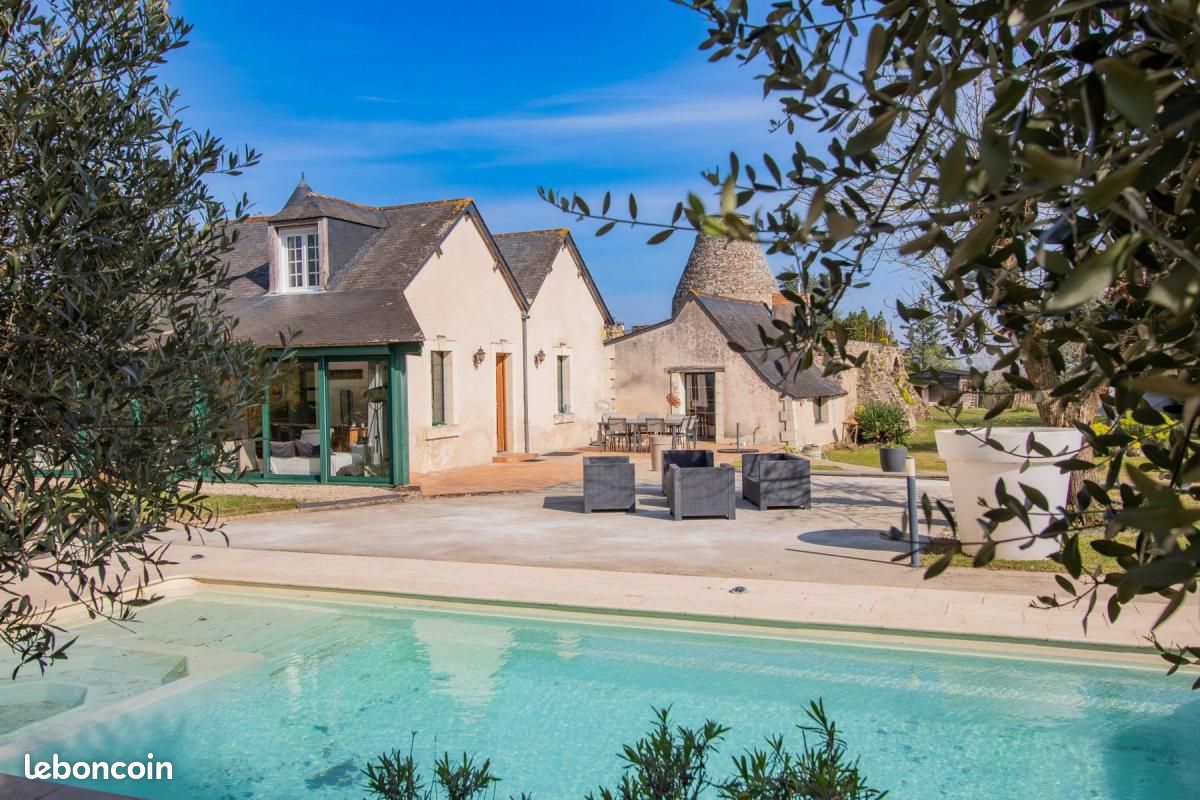Maison 8 pièces 203 m² · à Longuenée-en-Anjou · 203 m² · 612 700 €