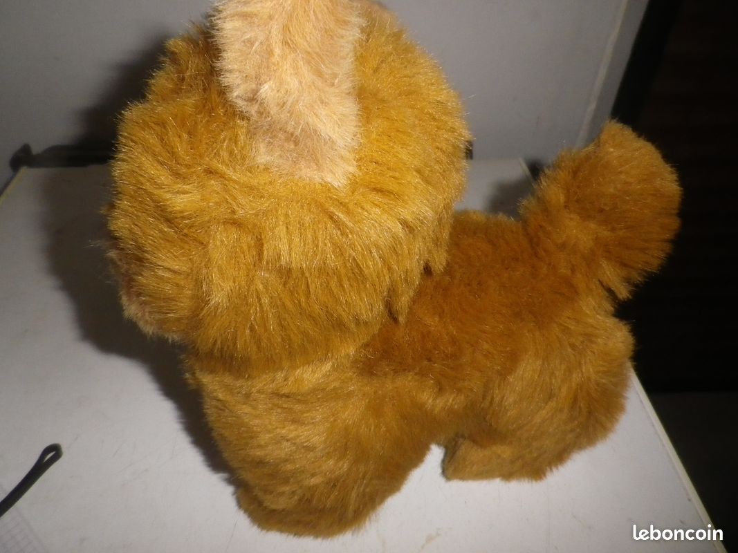 Chien en peluche (image 2)