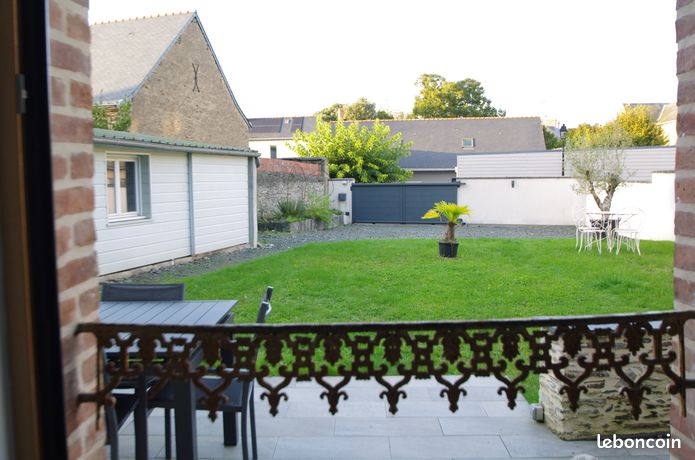 MAISON rénovée Coeur de bourg de Candé- Jardin-Dépendance