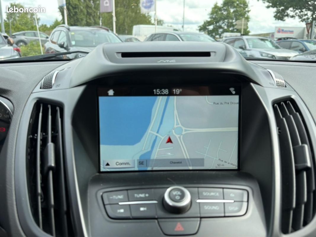FORD KUGA 1.5 tdci 120 titanium 4x2 euro6.2 (image 24)