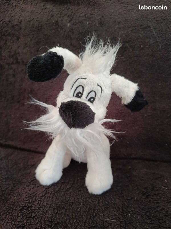 Peluche Idéfix parc Astérix (image 1)