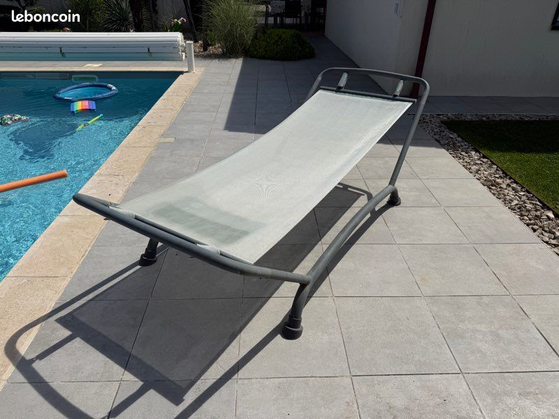 Bain de soleil / Transat de piscine (image 1)