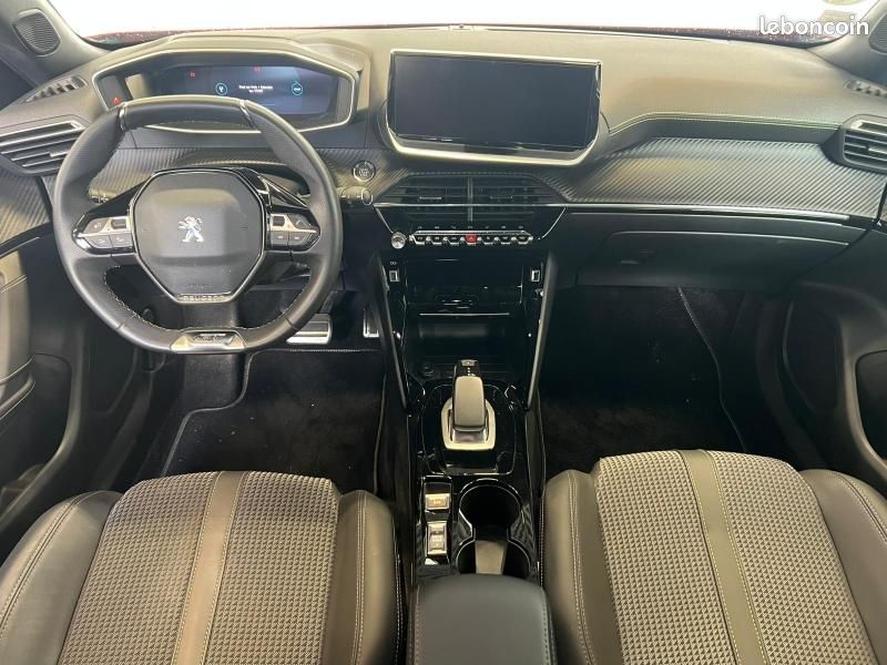 Peugeot 2008 e-2008 136ch GT (image 9)