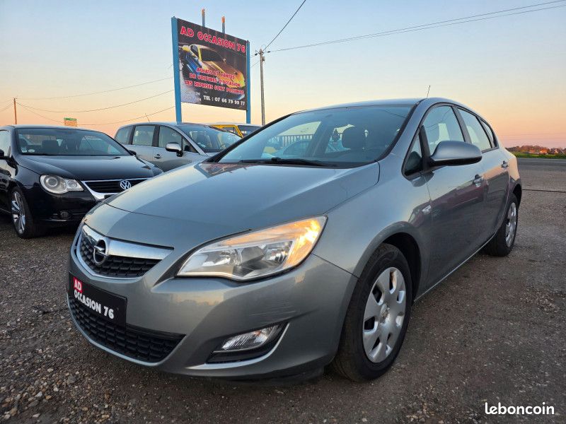 Opel ASTRA SPORTS TOURER 1.4 TWINPORT ENJOY (image 1)