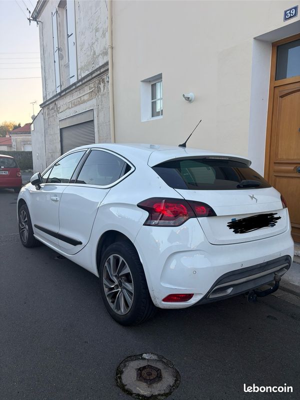DS Automobiles Ds 4 2015 photo 2