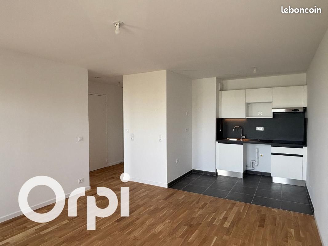Appartement 2 pièces 45 m² · à Élancourt · 45 m² · 933 €