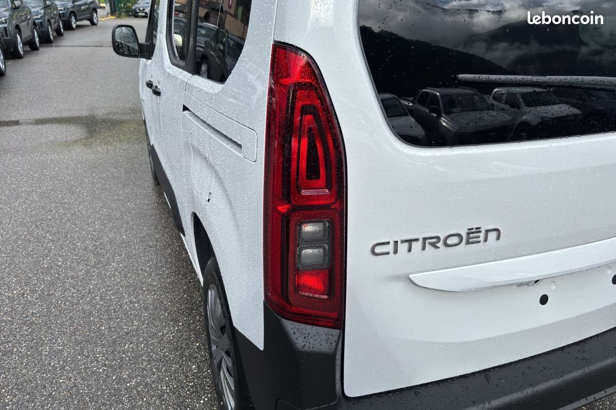 Citroën Berlingo BLUEHDI 130 EAT8 MAX 5PL N1 -13% (image 15)