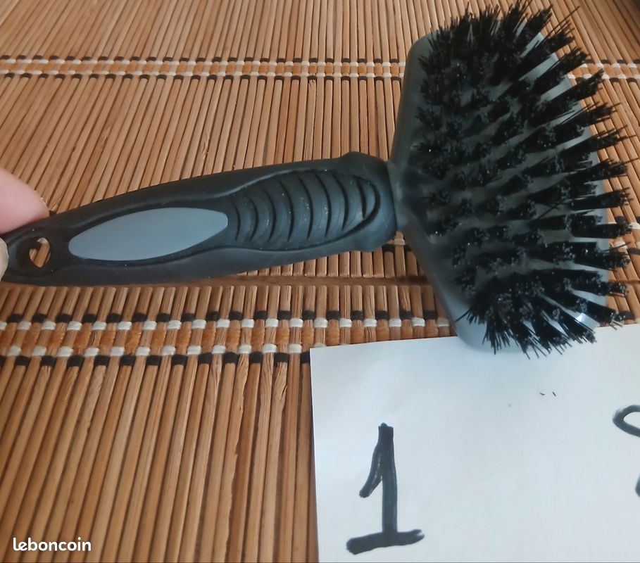 Brosses et peignes toilettage unité ou lot pour chats ou petits chiens (image 3)