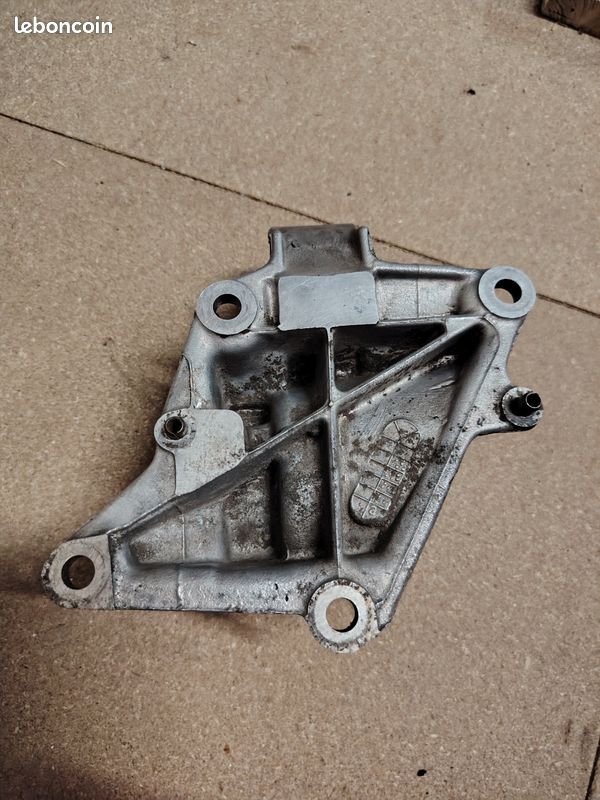 Support moteur 205 GTI (image 3)