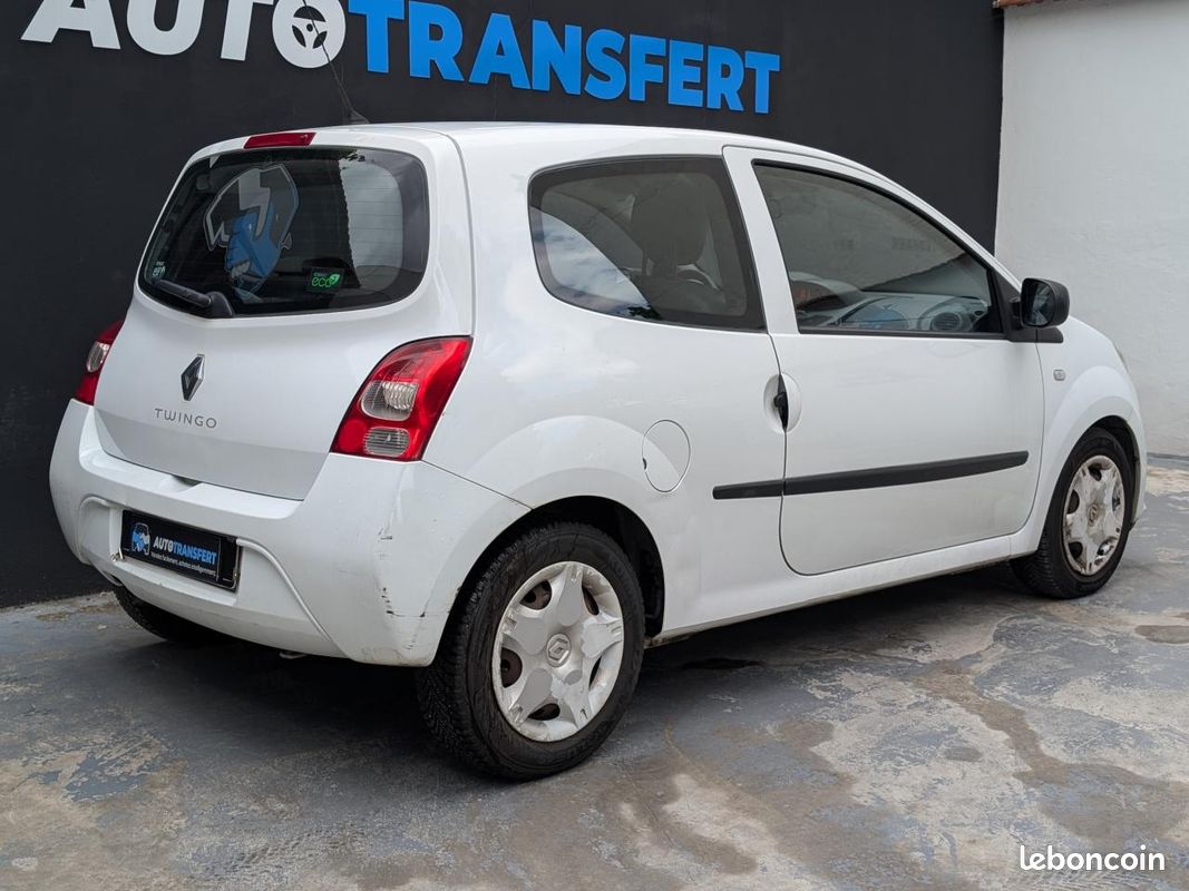 RENAULT TWINGO II 1.5 dCi 65ch Authentique (image 17)