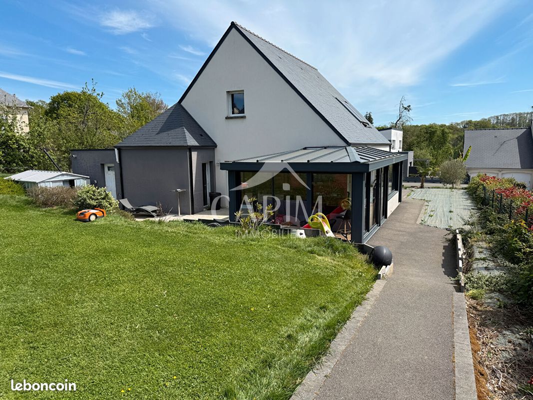 Maison 7 pièces 164 m² · à Laignelet · 164 m² · 296 000 €