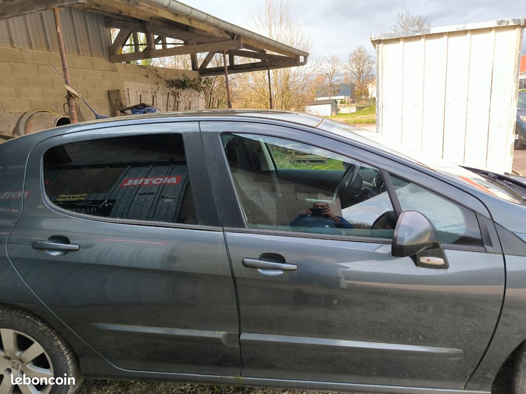 Porte arrière droite Peugeot 308 Phase 1 (image 1)